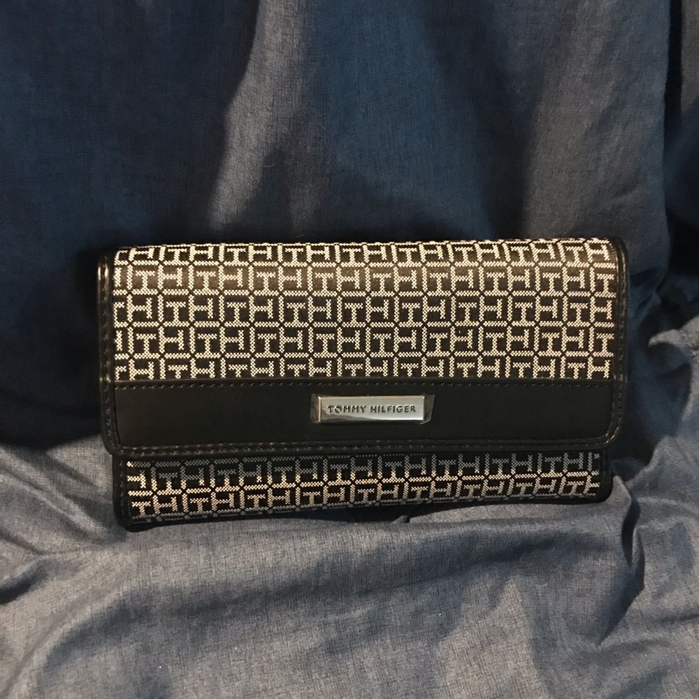 Tommy Hilfiger Wallet